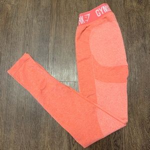 NWOT Peach/coral Gymshark original flex leggings